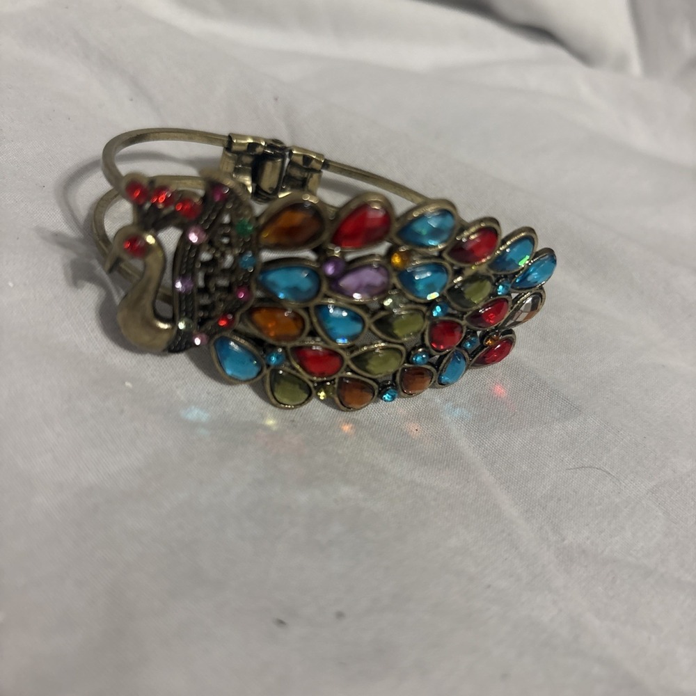 Vintage Peacock Clamper Bracelet Metal Multi-Colored Faceted Crystals Fashion - Picture 2 of 7